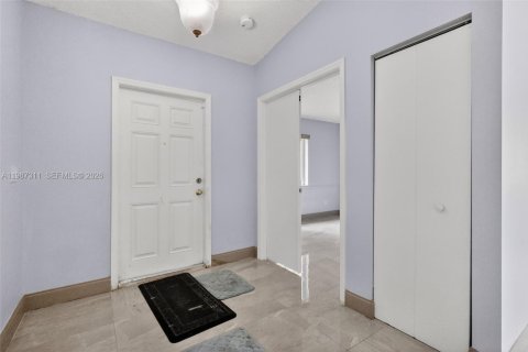 Villa ou maison à vendre à Miramar, Floride: 4 chambres, 182.55 m2 № 2047703 - photo 6