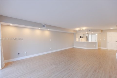 Townhouse in Aventura, Florida 3 bedrooms, 158.58 sq.m. № 2060004 - photo 10