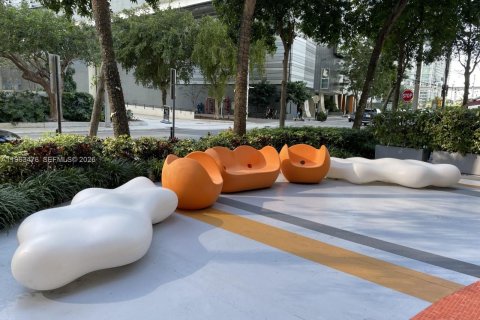 Condo in Miami, Florida, 1 bedroom  № 2025324 - photo 15