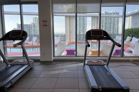 Condo in Miami, Florida, 1 bedroom  № 2025324 - photo 11