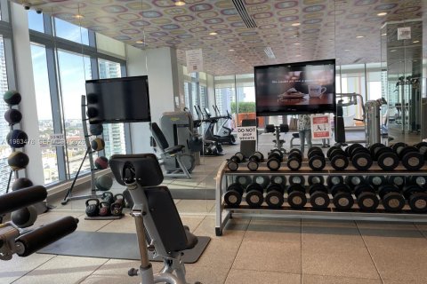 Condo in Miami, Florida, 1 bedroom  № 2025324 - photo 12