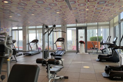 Condo in Miami, Florida, 1 bedroom  № 2025324 - photo 13