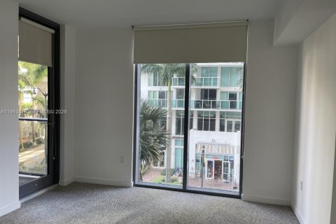 Condo in Miami, Florida, 1 bedroom  № 2025324 - photo 9