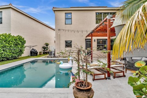 Villa ou maison à vendre à Miami, Floride: 4 chambres, 206.52 m2 № 1940040 - photo 4
