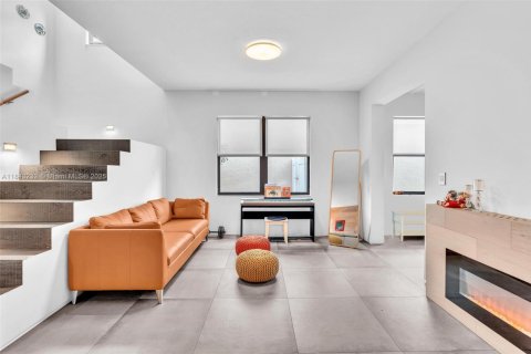 Villa ou maison à vendre à Miami, Floride: 4 chambres, 206.52 m2 № 1940040 - photo 22