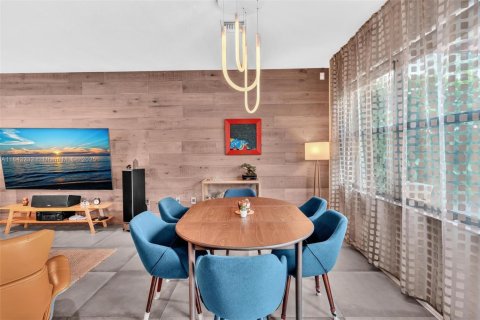 Villa ou maison à vendre à Miami, Floride: 4 chambres, 206.52 m2 № 1940040 - photo 25