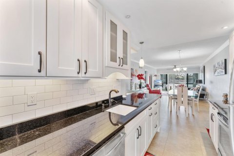Condominio en venta en Deerfield Beach, Florida, 2 dormitorios, 87.42 m2 № 2146841 - foto 16