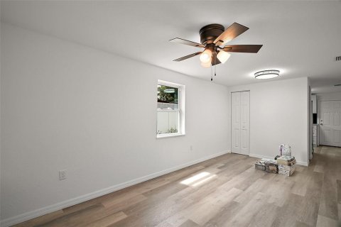 House in Ocala, Florida 2 bedrooms, 91.42 sq.m. № 1743269 - photo 6