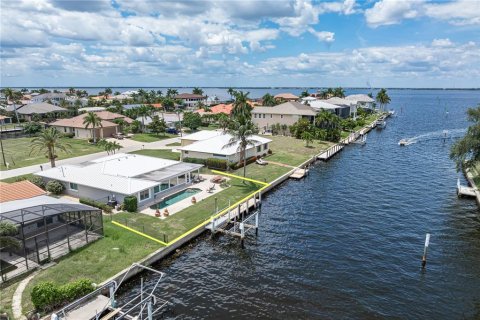 Villa ou maison à vendre à Punta Gorda, Floride: 3 chambres, 230.4 m2 № 2409991 - photo 12