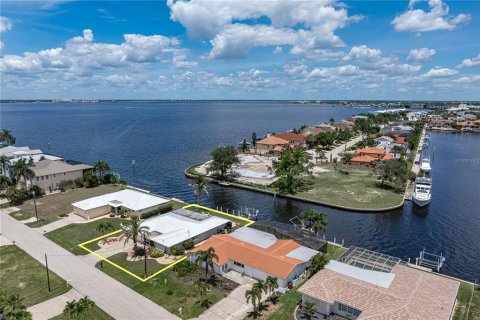 Villa ou maison à Punta Gorda, Floride 3 chambres, 230.4 m2 № 2409991