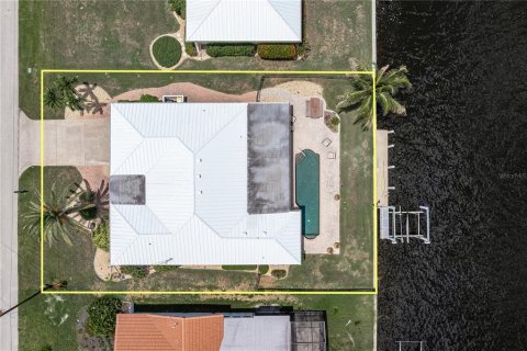 Villa ou maison à vendre à Punta Gorda, Floride: 3 chambres, 230.4 m2 № 2409991 - photo 13