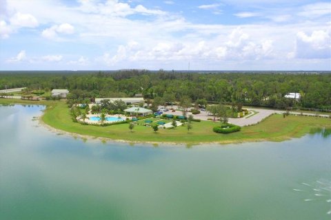 House in North Fort Myers, Florida 4 bedrooms, 169.83 sq.m. № 1725341 - photo 30