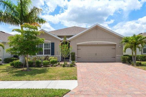House in North Fort Myers, Florida 4 bedrooms, 169.83 sq.m. № 1725341 - photo 2