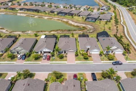 House in North Fort Myers, Florida 4 bedrooms, 169.83 sq.m. № 1725341 - photo 26