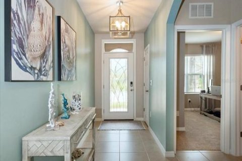 House in North Fort Myers, Florida 4 bedrooms, 169.83 sq.m. № 1725341 - photo 4