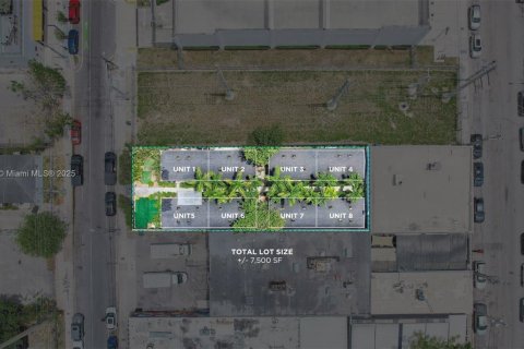 Commercial property in Miami, Florida 277.13 sq.m. № 1957970 - photo 1
