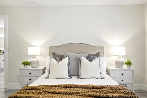 Casa en venta en Tampa, Florida, 4 dormitorios, 246.01 m2 № 1858435 - foto 28