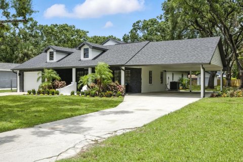 Casa en venta en Tampa, Florida, 4 dormitorios, 246.01 m2 № 1858435 - foto 8