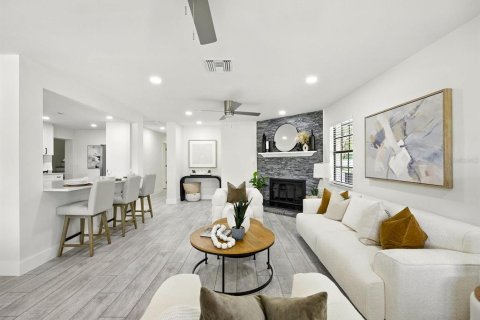 Casa en venta en Tampa, Florida, 4 dormitorios, 246.01 m2 № 1858435 - foto 14
