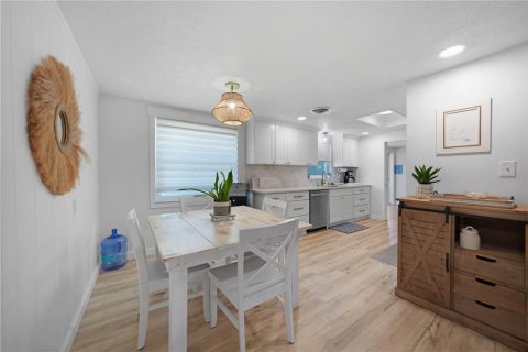 Casa en alquiler en Englewood, Florida, 3 dormitorios, 157.38 m2 № 1843587 - foto 8