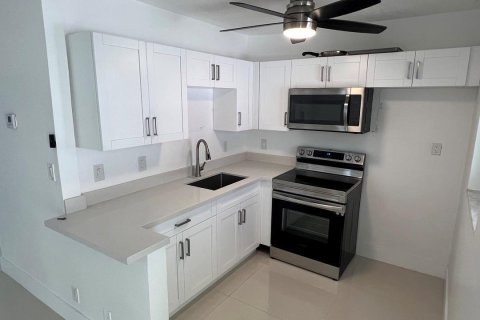 Appartement à louer à Pompano Beach, Floride: 2 chambres, 74.32 m2 № 2365353 - photo 3