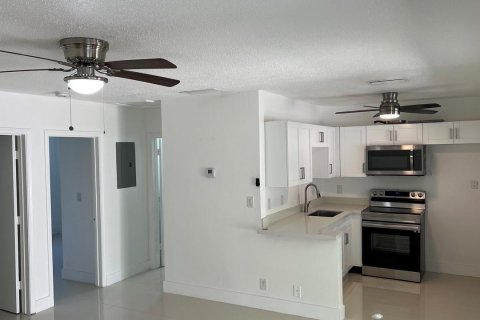 Appartement à louer à Pompano Beach, Floride: 2 chambres, 74.32 m2 № 2365353 - photo 5