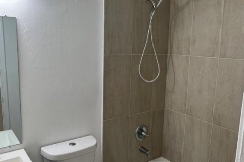Appartement à louer à Pompano Beach, Floride: 2 chambres, 74.32 m2 № 2365353 - photo 12