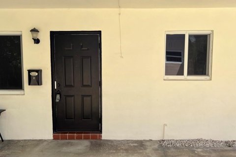 Appartement à louer à Pompano Beach, Floride: 2 chambres, 74.32 m2 № 2365353 - photo 2