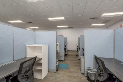 Propiedad comercial en alquiler en Lakeland, Florida, 1125.98 m2 № 1297680 - foto 13