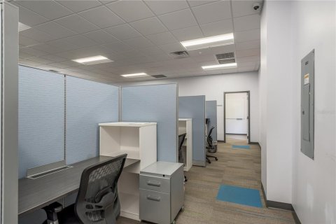 Propiedad comercial en alquiler en Lakeland, Florida, 1125.98 m2 № 1297680 - foto 14