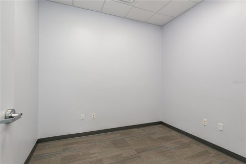 Propiedad comercial en alquiler en Lakeland, Florida, 1125.98 m2 № 1297680 - foto 22
