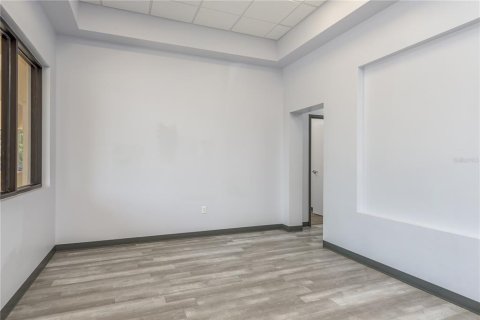 Propiedad comercial en alquiler en Lakeland, Florida, 1125.98 m2 № 1297680 - foto 24