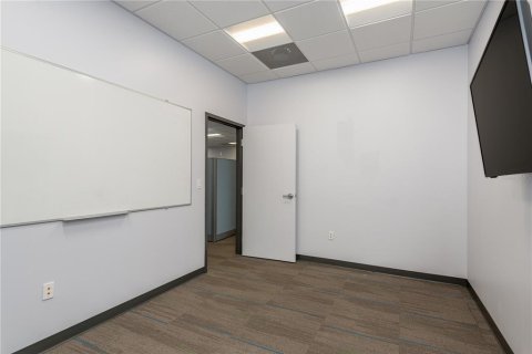 Propiedad comercial en alquiler en Lakeland, Florida, 1125.98 m2 № 1297680 - foto 20