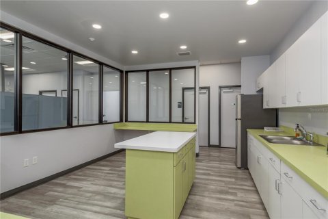 Propiedad comercial en alquiler en Lakeland, Florida, 1125.98 m2 № 1297680 - foto 28