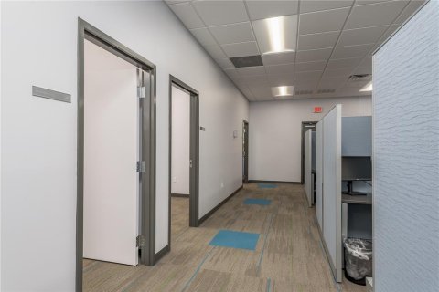 Propiedad comercial en alquiler en Lakeland, Florida, 1125.98 m2 № 1297680 - foto 15