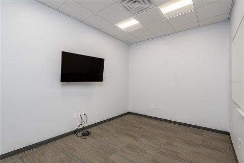 Propiedad comercial en alquiler en Lakeland, Florida, 1125.98 m2 № 1297680 - foto 19