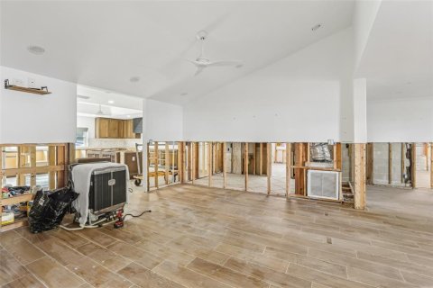 Casa en venta en Tampa, Florida, 5 dormitorios, 261.15 m2 № 1520862 - foto 22