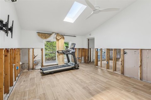 Casa en venta en Tampa, Florida, 5 dormitorios, 261.15 m2 № 1520862 - foto 18