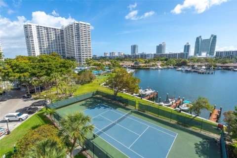 Condominio en alquiler en Hallandale Beach, Florida, 2 dormitorios, 96.62 m2 № 2075068 - foto 25
