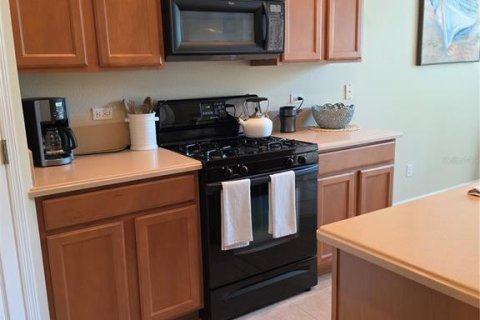 Townhouse in Kissimmee, Florida 3 bedrooms, 156.63 sq.m. № 2376661 - photo 12