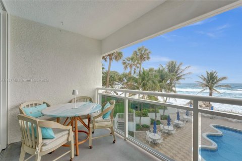 Condominio en venta en Deerfield Beach, Florida, 1 dormitorio, 83.61 m2 № 1863455 - foto 15