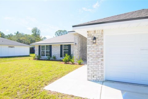 House in Palm Coast, Florida 4 bedrooms, 163.51 sq.m. № 2208174 - photo 3