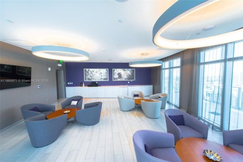 Снять в аренду кондоминиум в Майами, Флорида 2 спальни, 84.54м2, № 1924436 - фото 26