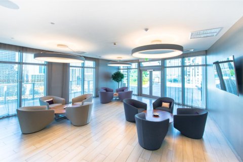 Снять в аренду кондоминиум в Майами, Флорида 2 спальни, 84.54м2, № 1924436 - фото 25