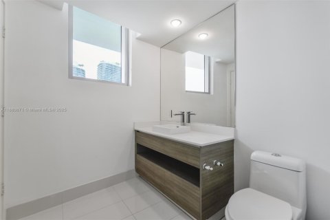 Снять в аренду кондоминиум в Майами, Флорида 2 спальни, 84.54м2, № 1924436 - фото 13