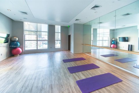 Снять в аренду кондоминиум в Майами, Флорида 2 спальни, 84.54м2, № 1924436 - фото 29