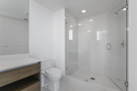 Снять в аренду кондоминиум в Майами, Флорида 2 спальни, 84.54м2, № 1924436 - фото 12