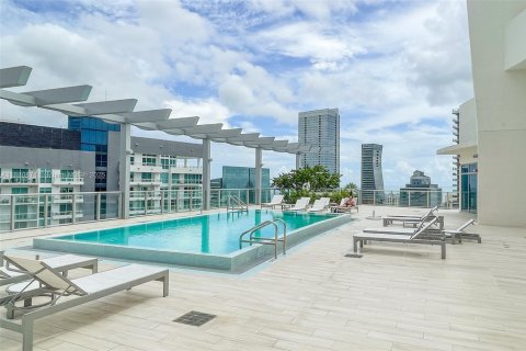 Снять в аренду кондоминиум в Майами, Флорида 2 спальни, 84.54м2, № 1924436 - фото 18