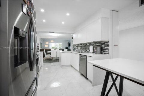 Copropriété à vendre à Coconut Creek, Floride: 2 chambres, 113.81 m2 № 1945779 - photo 8