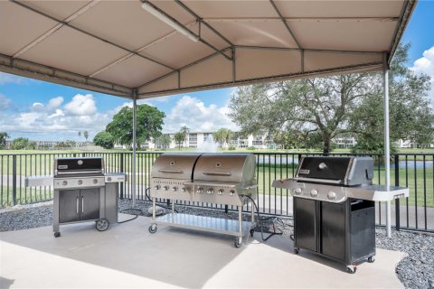 Copropriété à vendre à Coconut Creek, Floride: 2 chambres, 113.81 m2 № 1945779 - photo 23